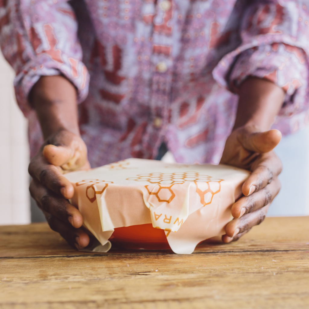 Bee's Wrap Reusable Beeswax Food Wrap Roll | Honeycomb Print
