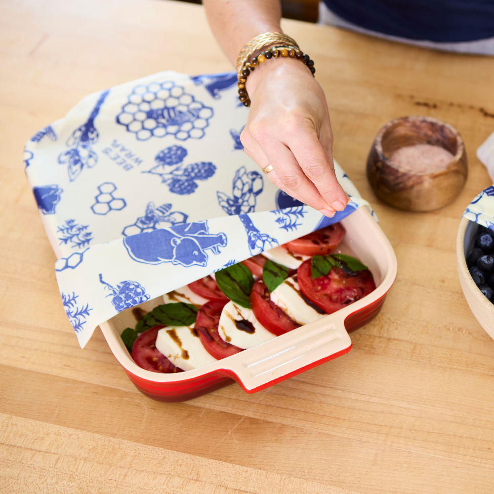 Bee's Wrap Reusable Beeswax Food Wrap Roll | Bees & Bears